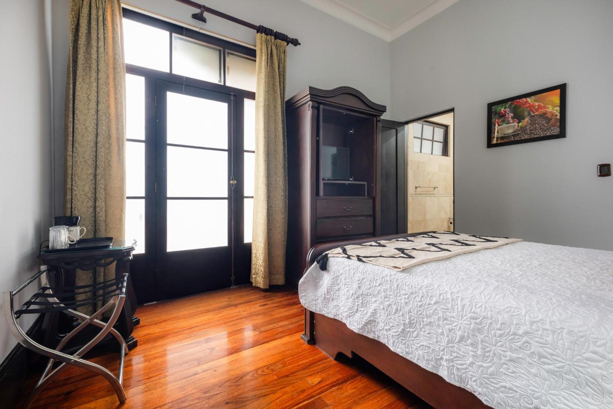 Hotel Majestad San José Dış mekan fotoğraf